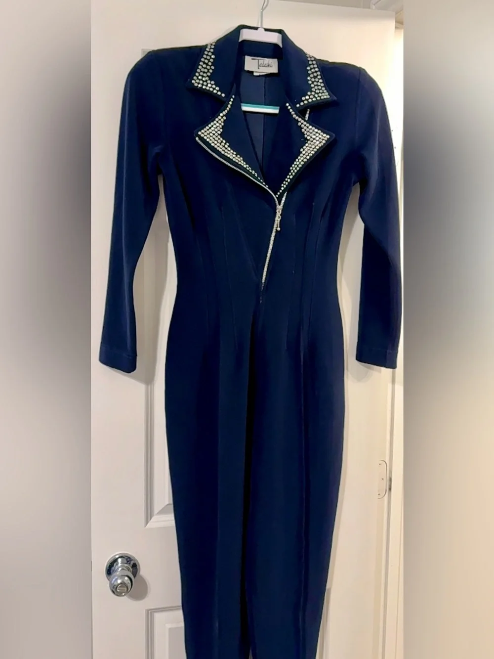 Vintage Tadashi Shoji fitted jumpsuit in deep navy blue, sz-M embodying iconic